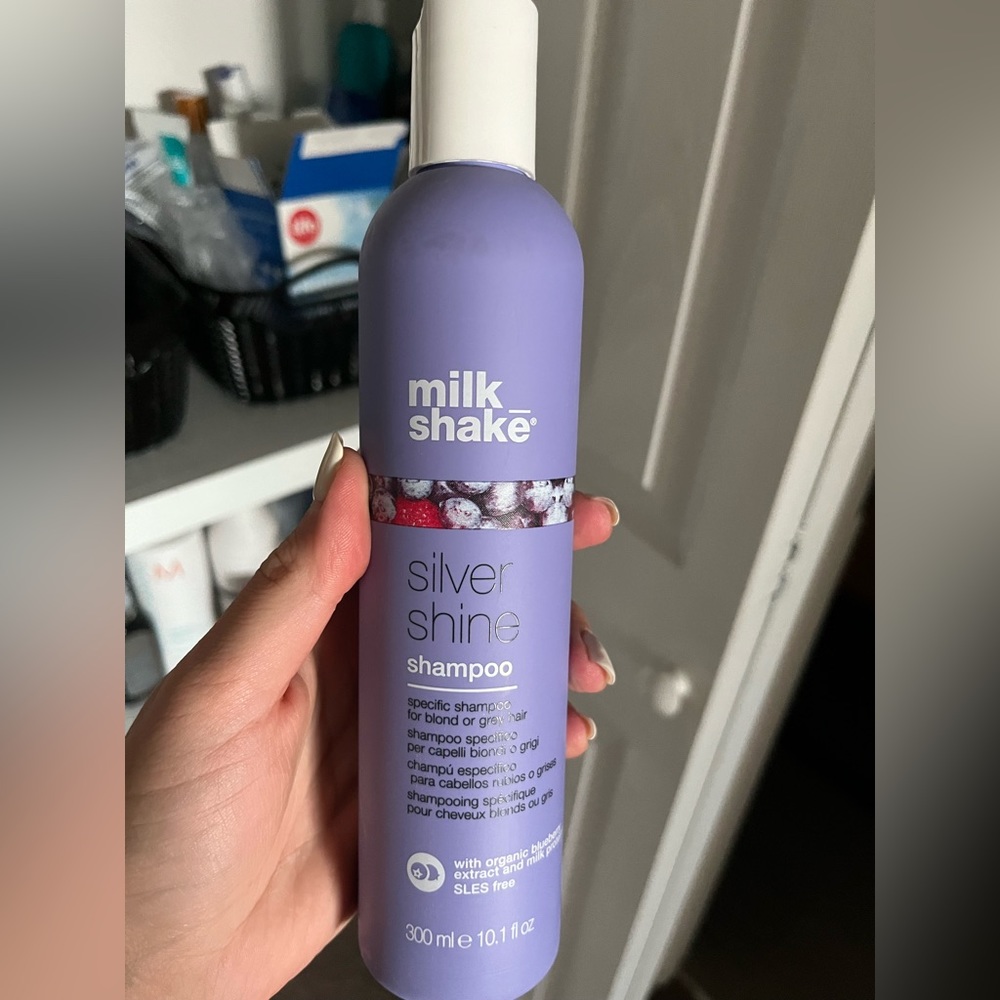 Milkshake purple shampoo